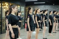 德阳兼职模特进修班(学生怎么兼职模特)