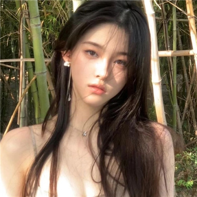 德阳与商务伴游共进晚餐，愉快的营业会谈起头了