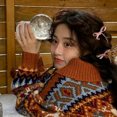 德阳伴游女生郑晓涵的资料