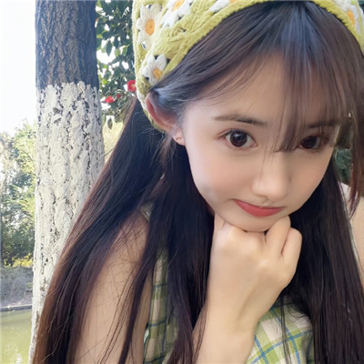 德阳伴游女生上官鹤影的资料
