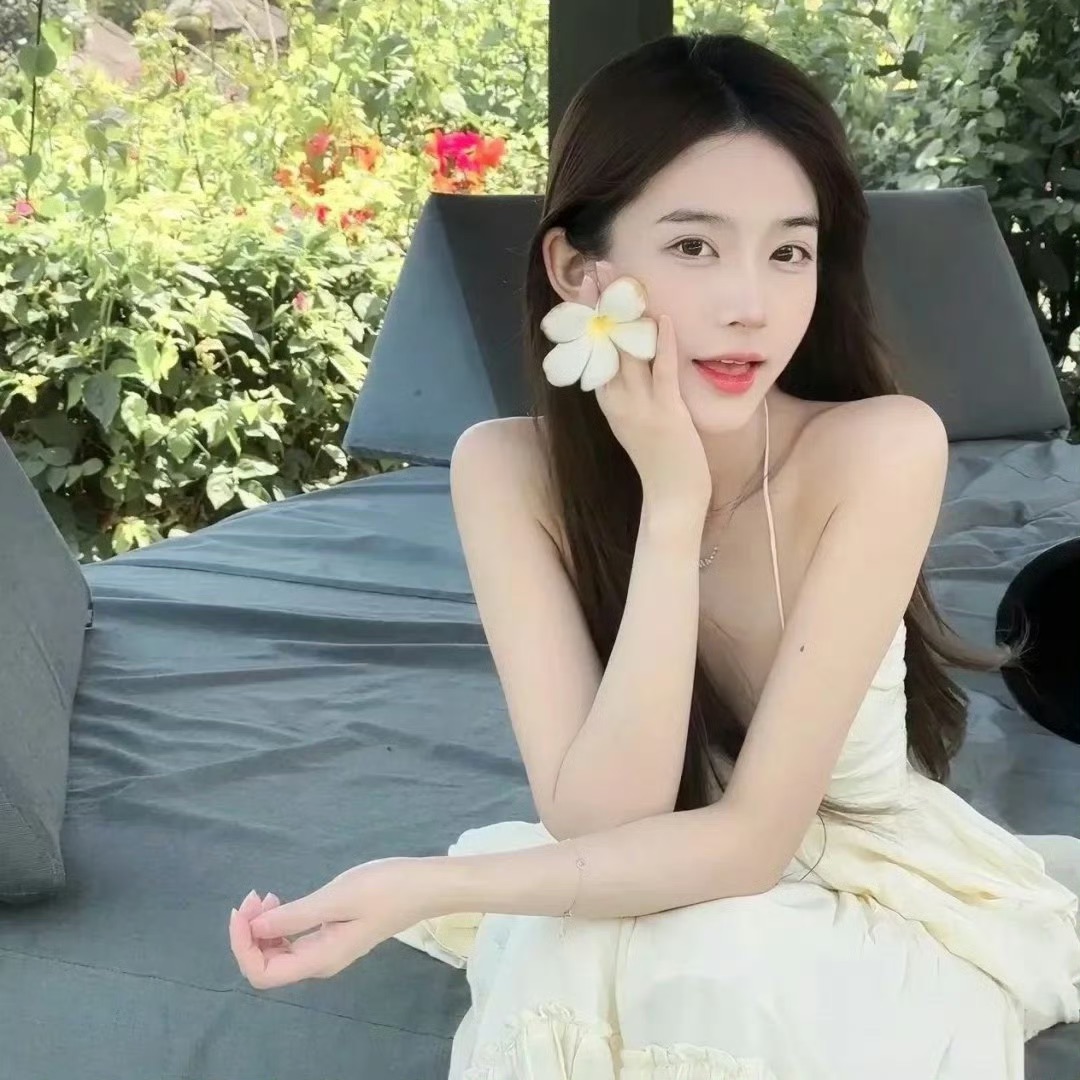 德阳伴游女生Claire的资料