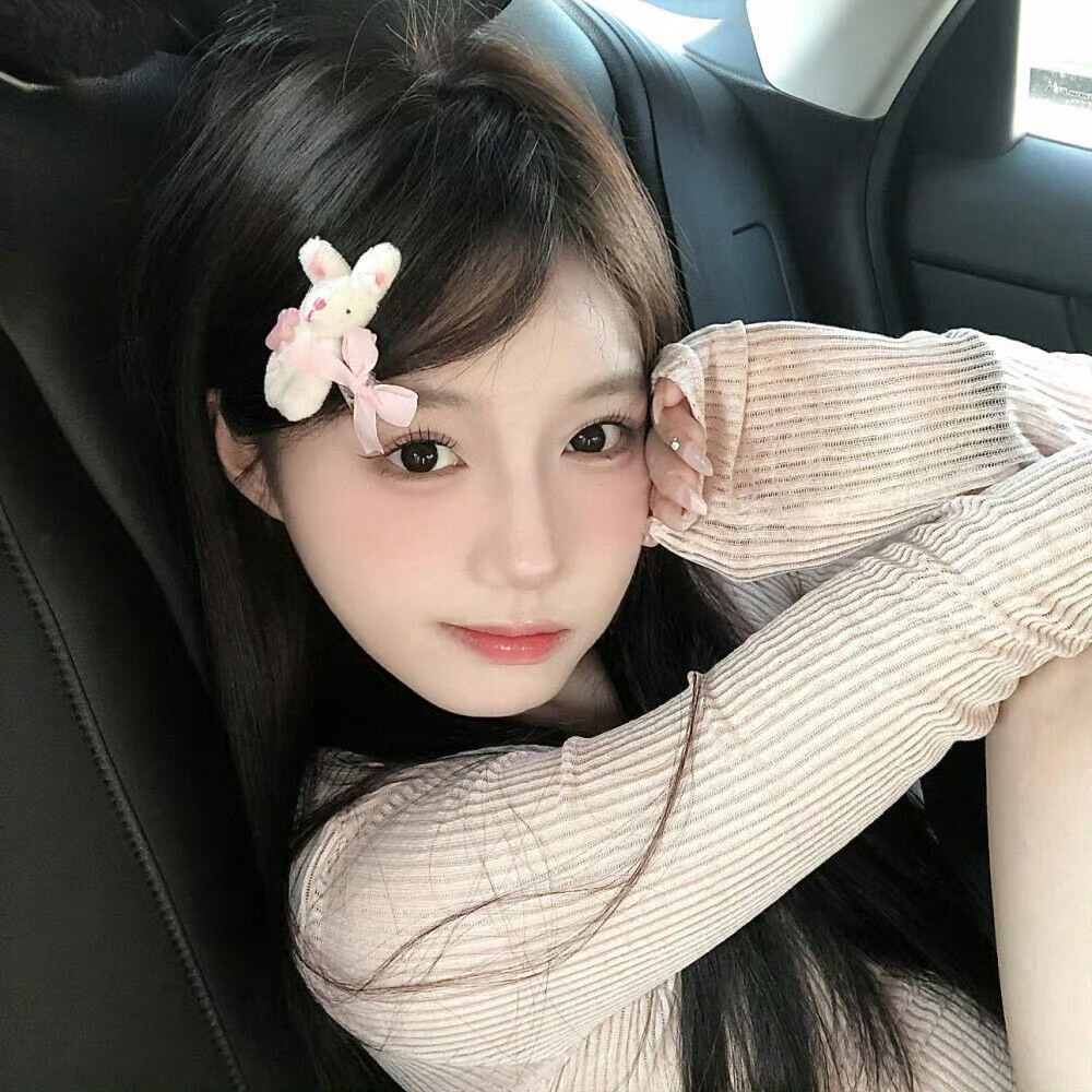 德阳伴游女生沈欣白的资料