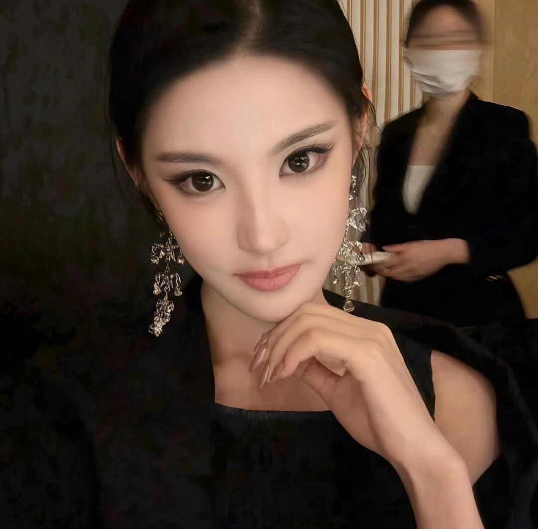 德阳伴游女生 | Isabella Chen的资料